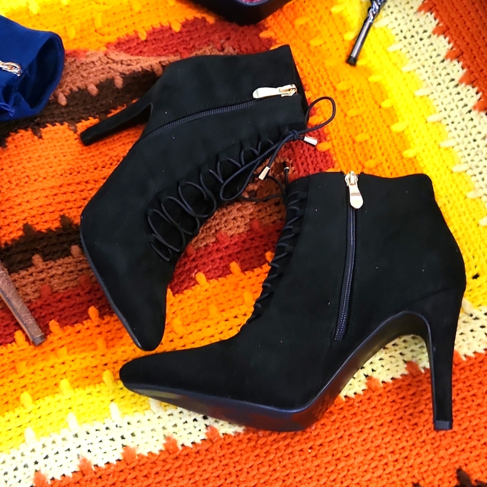 Two Black/Navy Leather Ankle Boots.